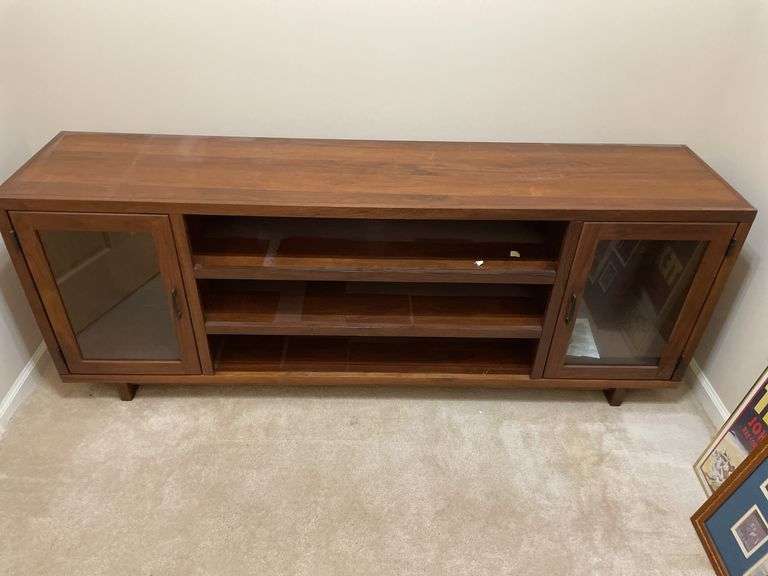 Entertainment stand