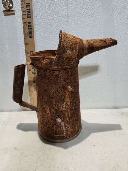 Oil Can 10x5x8