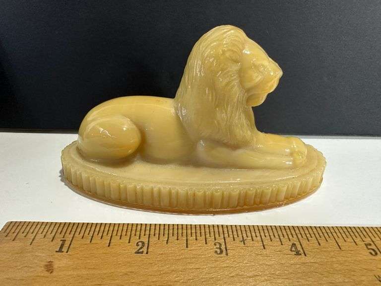 Summit Glass Russ Vogelsong Carmel Oscar Lion Figurine