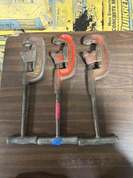 thumbnail image 2 of Ridgid 90122 18” Aluminum End Pipe Wrench – Model E-918 – 2-1/2” Pipe Capacity 2 of 4
