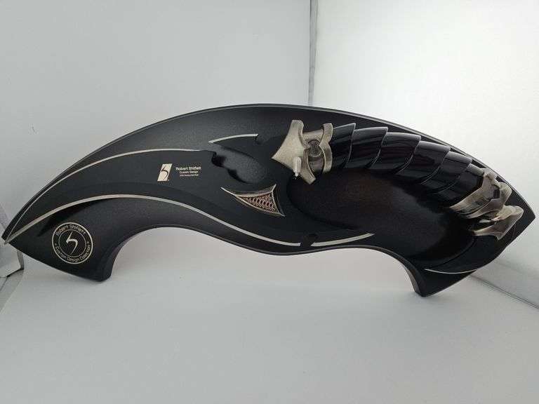 Robert Shiflett Custom Design Futuristic Knife