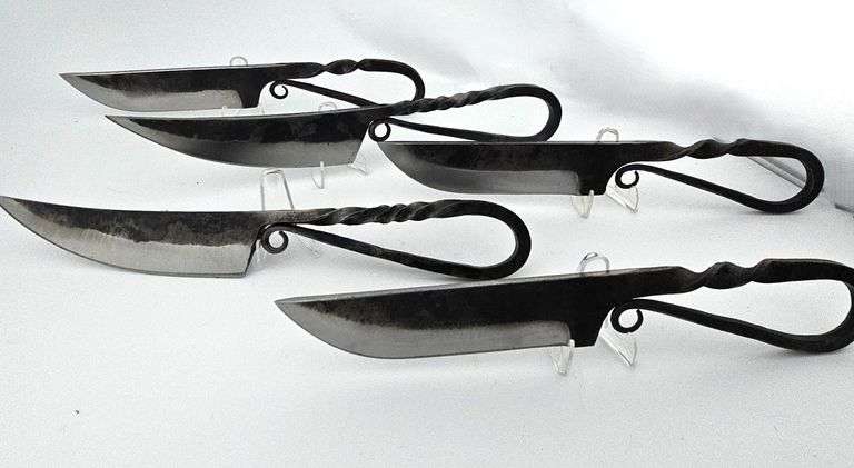 5 Twisted Metal Carbon Steel Knife w/ Leather Sheaths