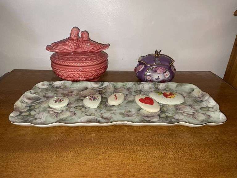 Ceramic decor