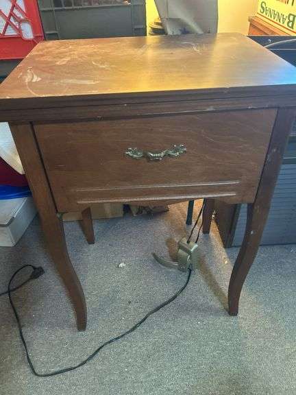 White Sewing Machine & Table
