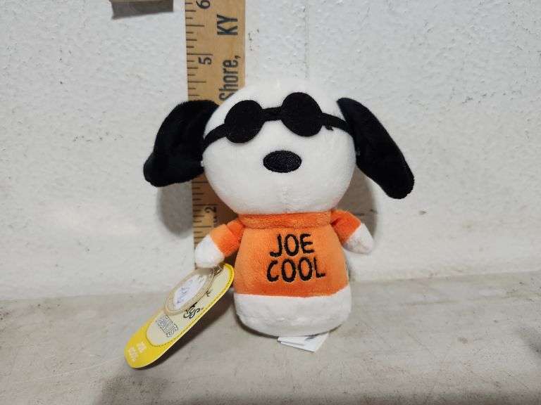2021 Hallmark Itty Bittys Peanuts Joe Cool Snoopy