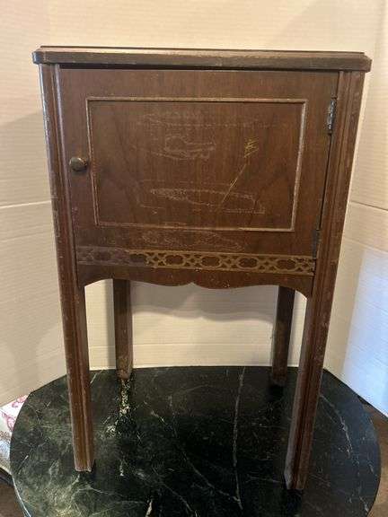 Vintage Pipe House Stand