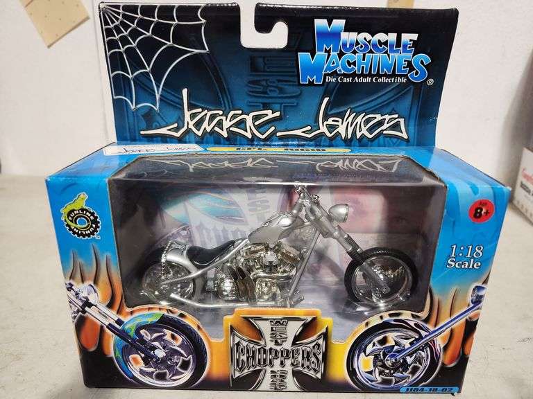 2003 Muscle Machines CFL-Rigio 1:18 Scale Motorcycle In Box