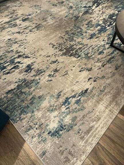 Contemporary area rug-large - Auction Ohio