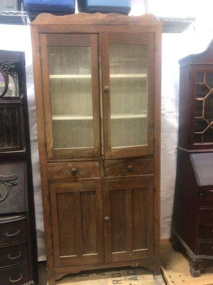 Storage cabinet