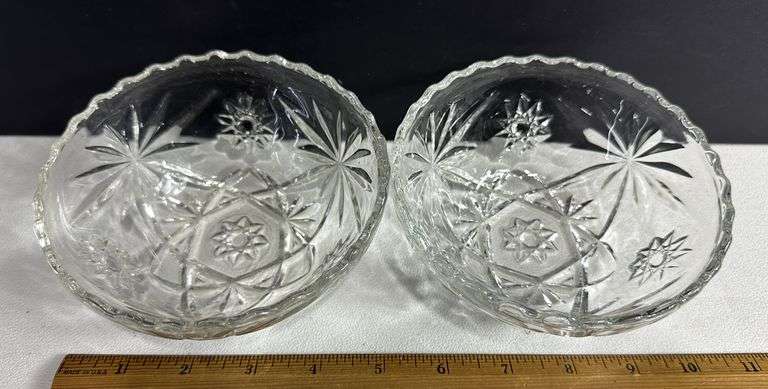 Anchor Hocking Glass Early American Prescut Star of David Glass Scalloped Rim Bowl