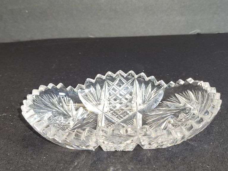Small Sawtooth Oval Bowl Great for Rings or Earrings...