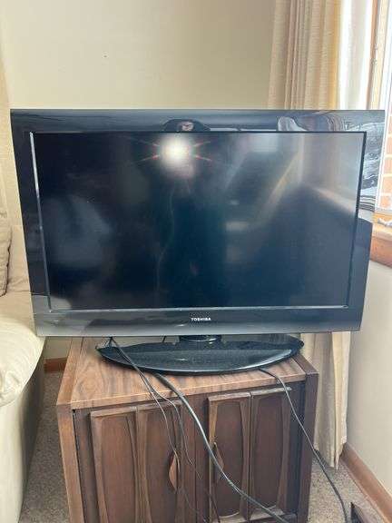 Toshiba 37” Tv