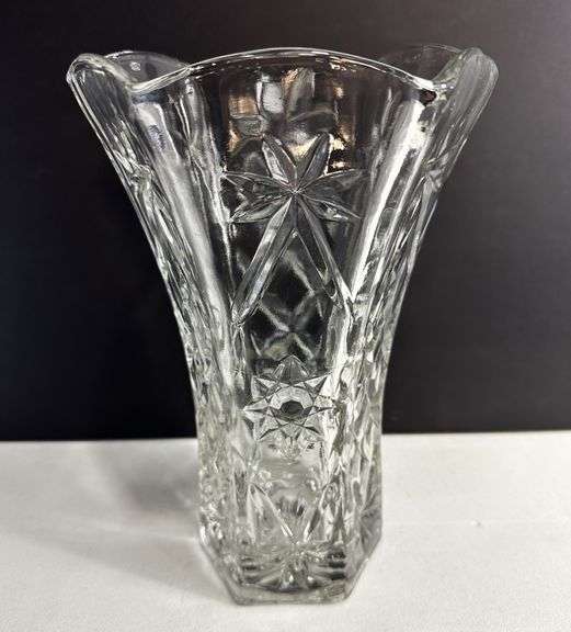 Anchor Hocking Glass Early American Prescut Star of David Glass 10" Vase