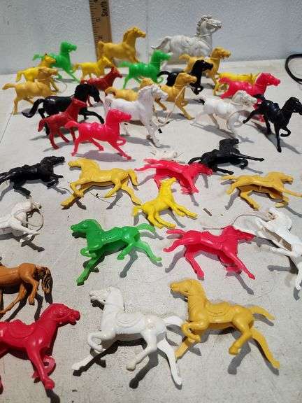 33 Assorted Plastic Horse Toys