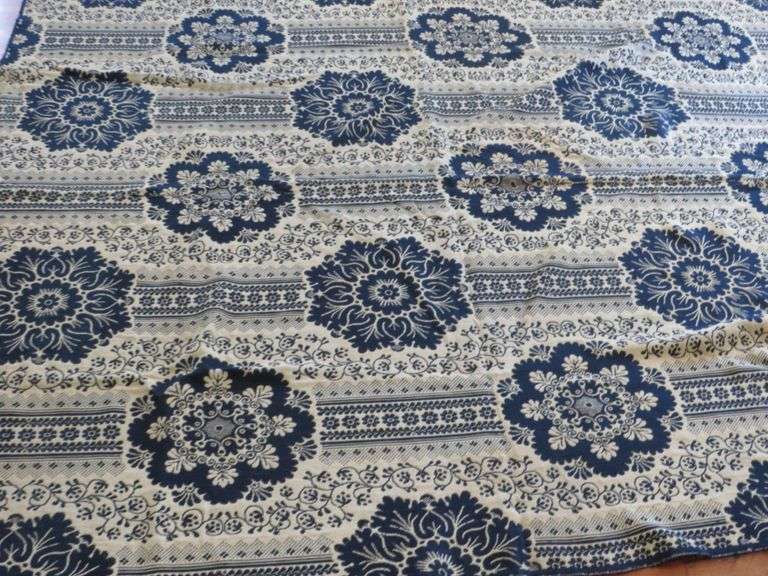 Assorted Linens