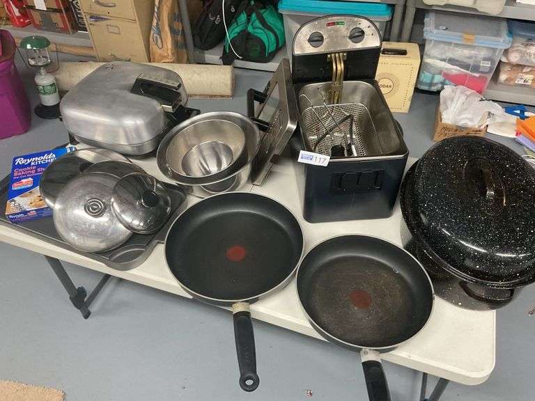 Deep Fryer, Roaster, Elec. Skillet, Frying Pans & Grad. Bowls
