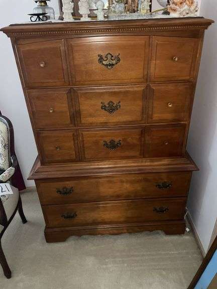 Chest of drawers