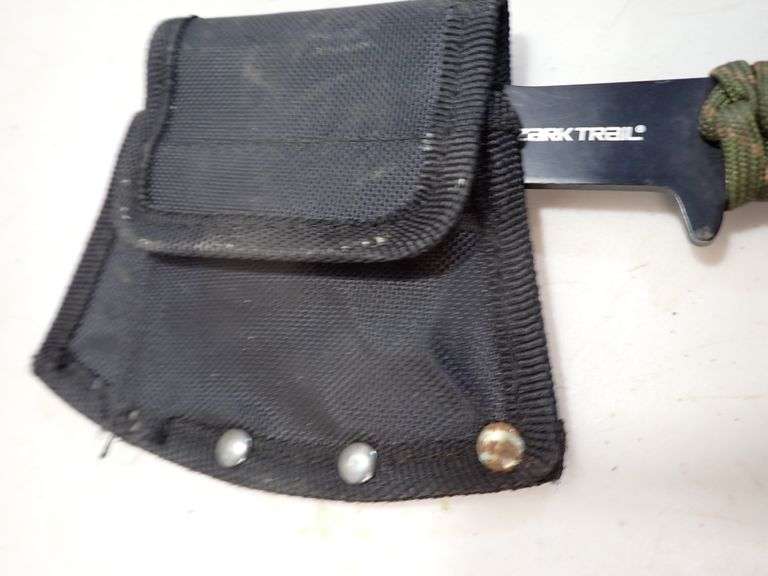 Collection of used sharp objects - Axe - Scissors - Knives - Razors ...