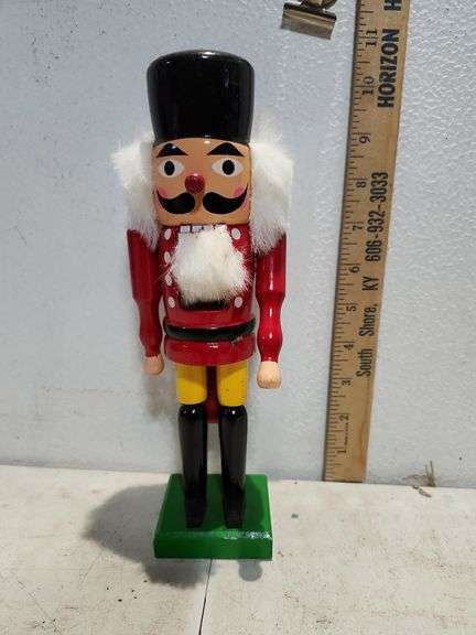 10'' Nutcracker