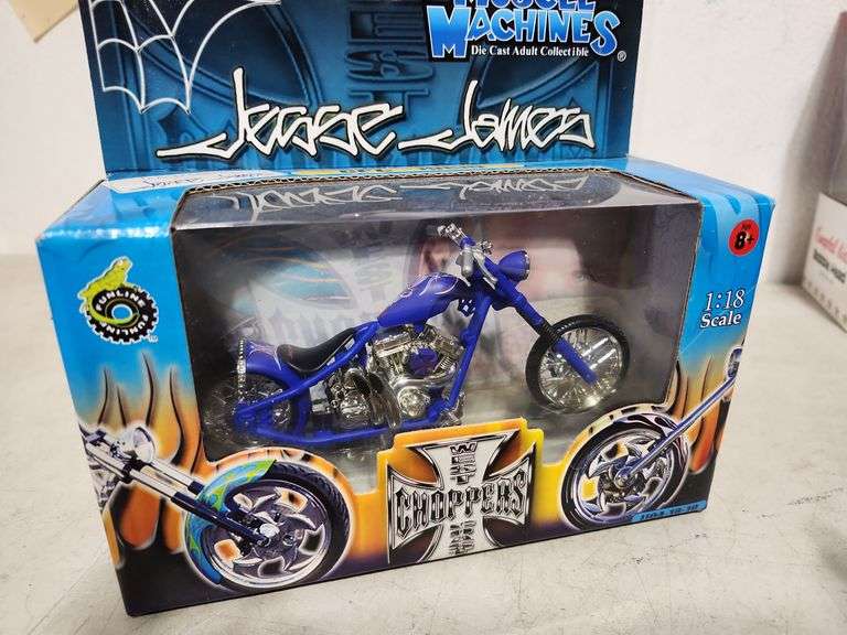 2004 Muscle Machines CFL-Rigio 1:18 Scale Motorcycle In Box - Auction Ohio