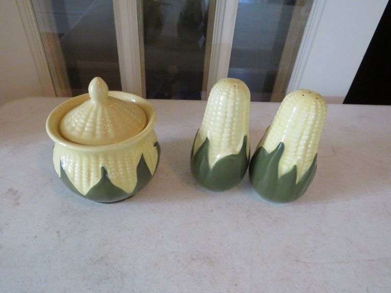 Vintage Shawnee Corn Collection