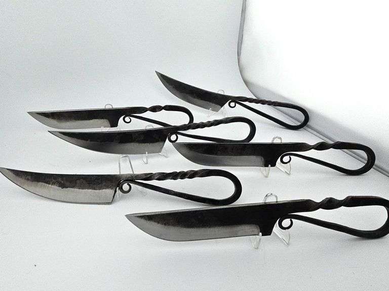 6 Twisted Metal Carbon Steel Knives w/ Leather Sheaths