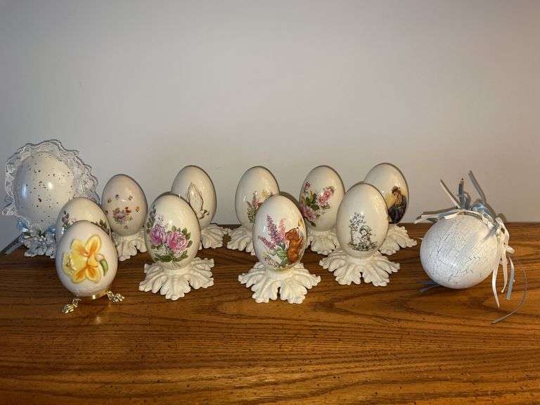 Decorative glass eggs