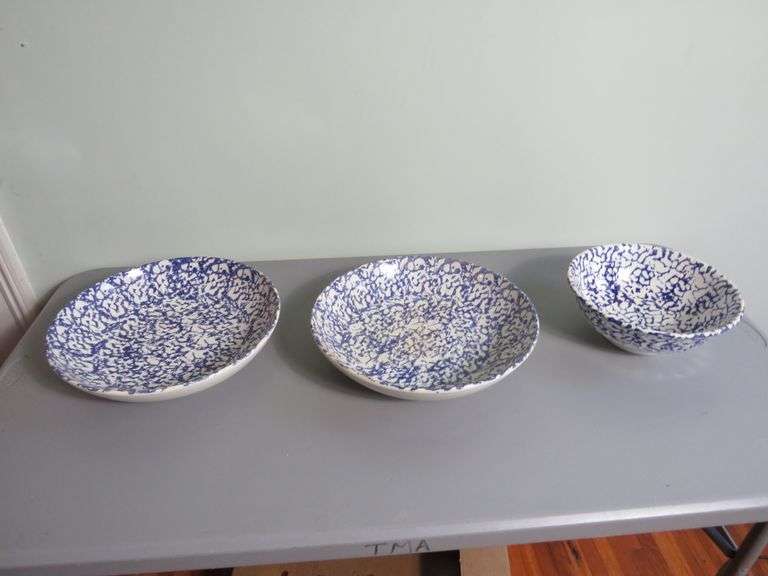 Italian ceramic bowls