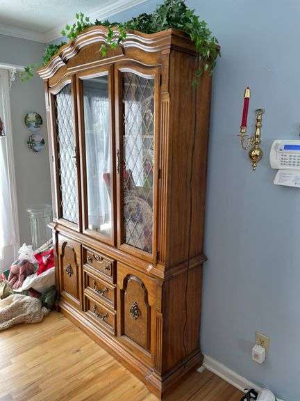 Stanley china hutch