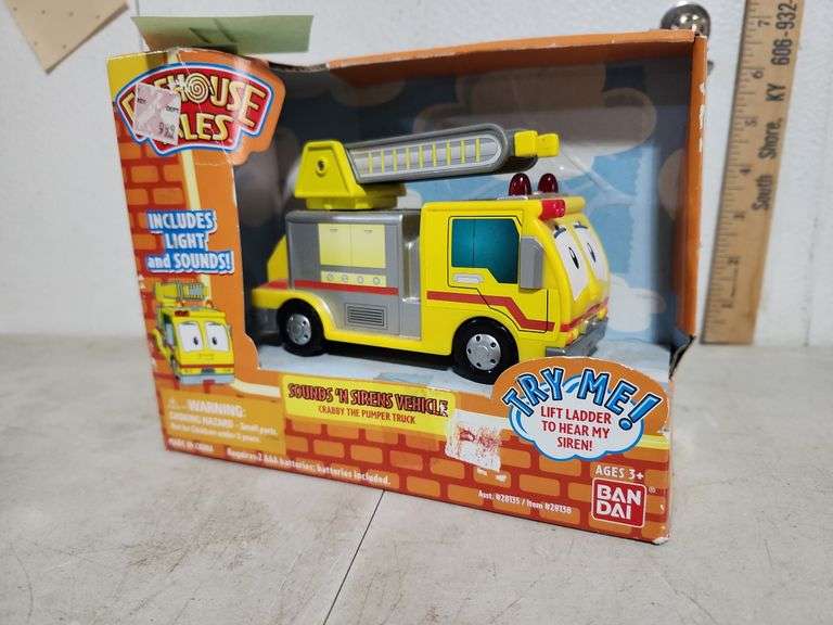 Firehouse Tales Sounds 'N Siren Crabby The Pumper Truck In Box