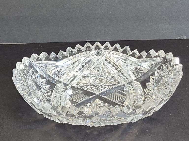 Oval Crystal Bowl Saw Tooth Edge Very Nice Very Minor Edge Ruffness on the inside rim.