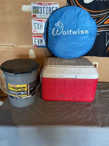 Cooler, Portable Loo & Dressing Room