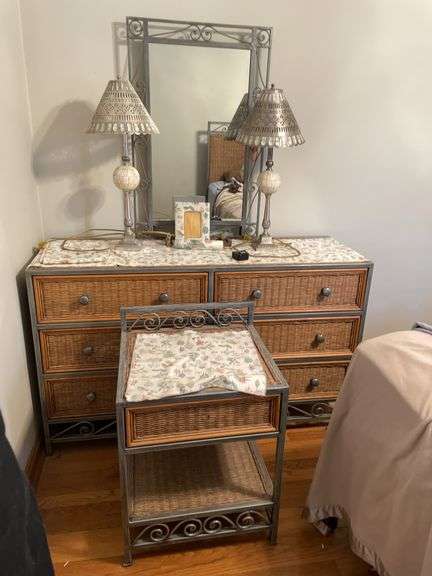 Bedroom set