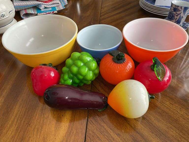 Art glass fruit & Pyrex