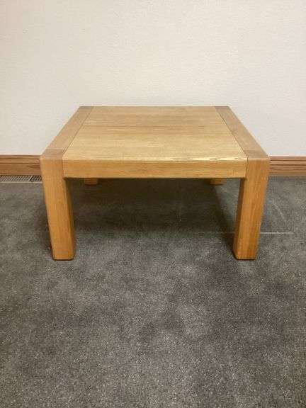 Kids wooden play table