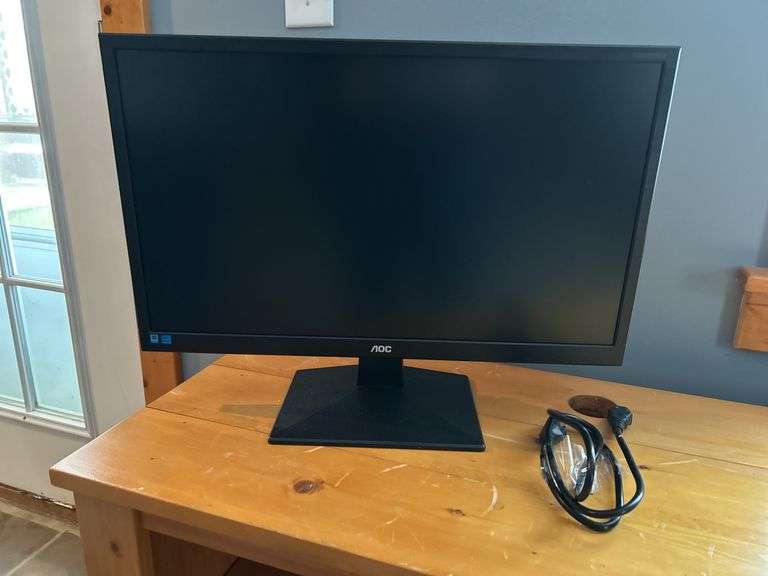 AOC LCD Monitor - Auction Ohio