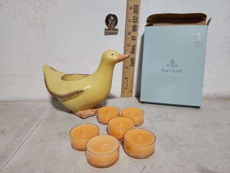 PartyLite Duck Candle Holder & 6 Tealight Candles