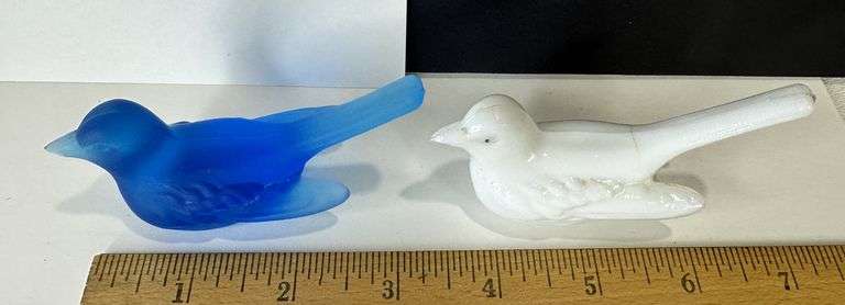 Westmoreland Glass Satin Blue & Milk White Wren Bird Figurines