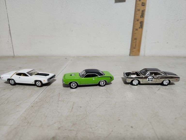 Three 2000 Johnny Lightning Playing Mantis 1:64 Scale Cars