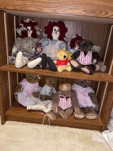 Dolls and plushies