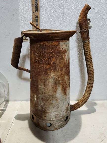 Five Quarts Liquid Oil Can 14'' Tall