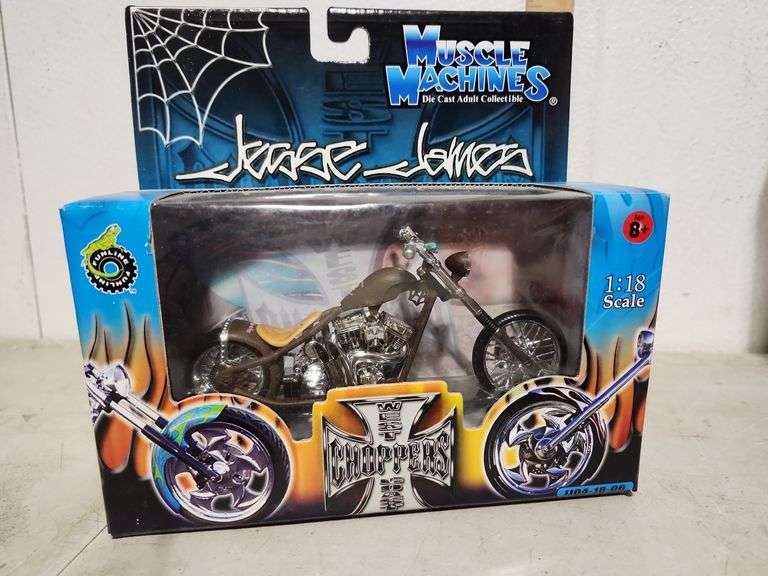 2004 Muscle Machines Chango Blanco 1:18 Scale Motorcycle In Box