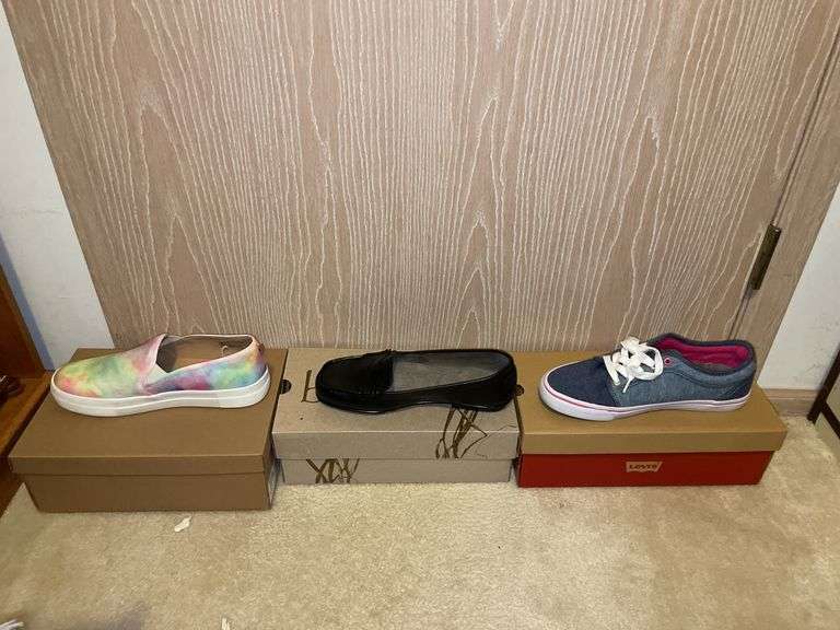 Women’s shoes