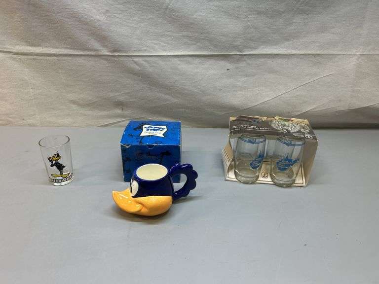 Collectible Cartoon-Themed Glassware and Mug Set
