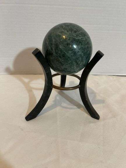 Genuine Onyx Ball w/Stand