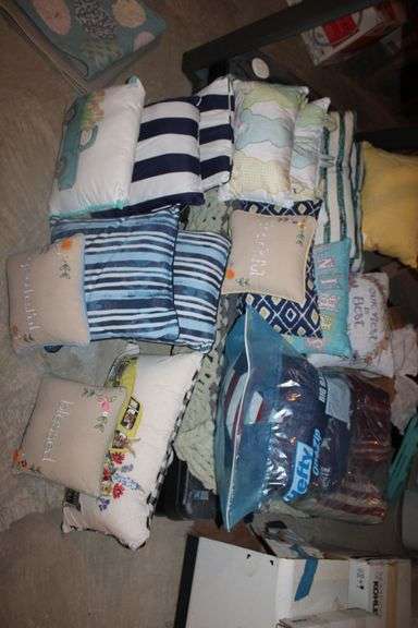 Decorative Pillows Linens