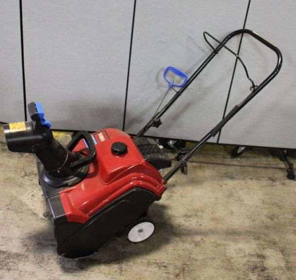 Toro Power Clear 518 ZR Single-Stage Snow Blower, Model 38472