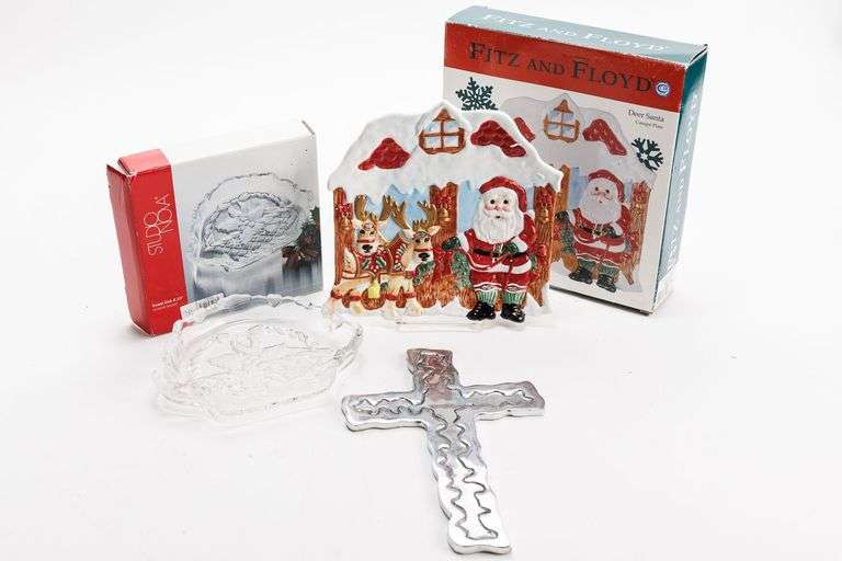 Christmas Serving Platters and Decor