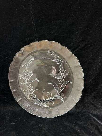 Clear Glass Plate with Floral Design, 12-inch Diameter