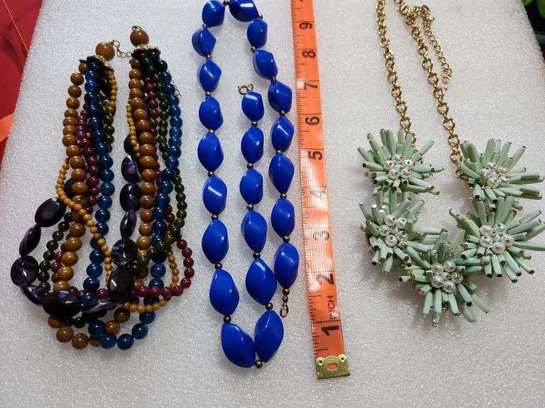 3 Assorted Necklaces